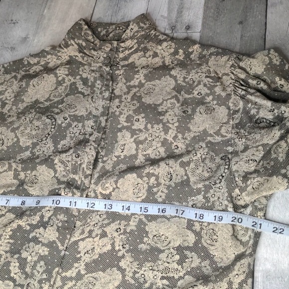 VINTAGE Paul Stanley Silk Puff Sleave Blouse w/ Covered Buttons Size 12 - Picture 7 of 7